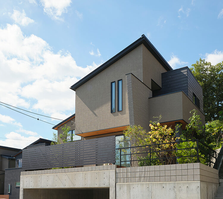 住まいの「外観」に悩んだら。決め方のポイントや参考にしたい施工事例を紹介