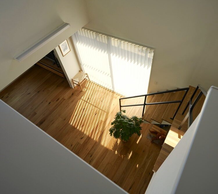 冬を暖かく過ごせる「床暖房」には種類がある！特徴や場所に応じた導入方法