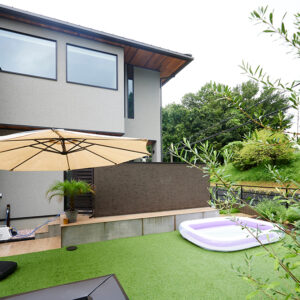 新築一戸建ての庭に芝生を作りたい！費用の目安や庭づくりのポイント