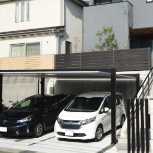 注文住宅に車2台分の駐車スペースは必要？広さの目安と間取りづくりのコツ